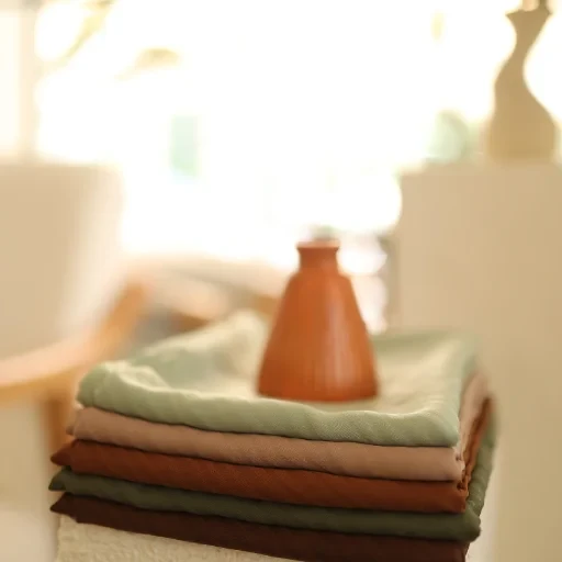 Doğru Başörtüsünü Seçmenin İpuçları: Renk, Kumaş ve Kullanım Pratikleri