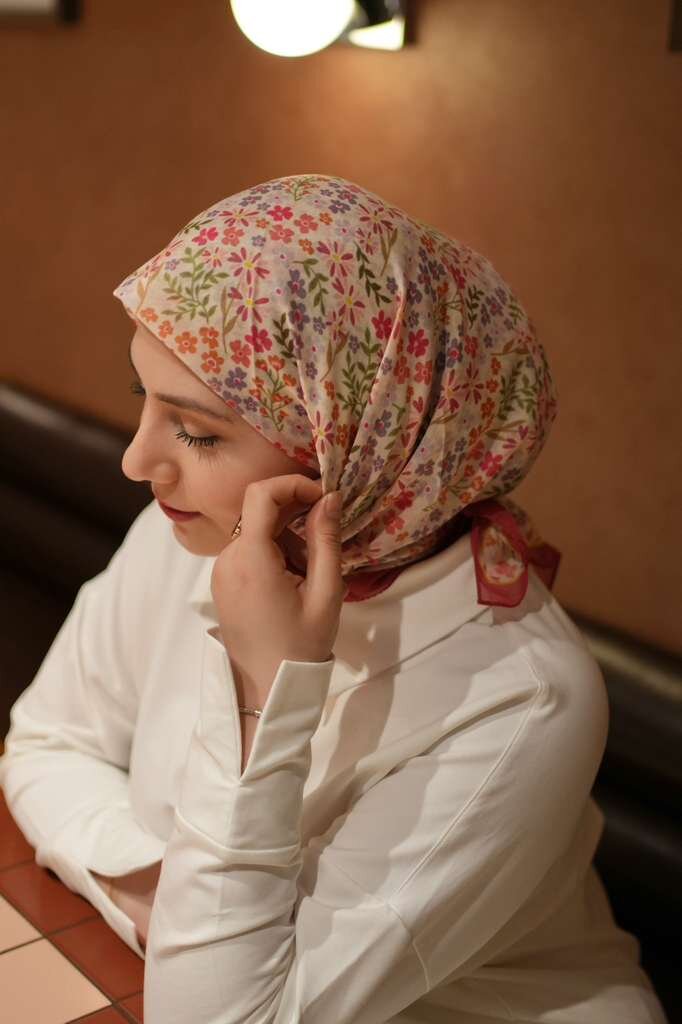 BASIC ÇİCEK BAHCESI DESEN EŞARP - 1