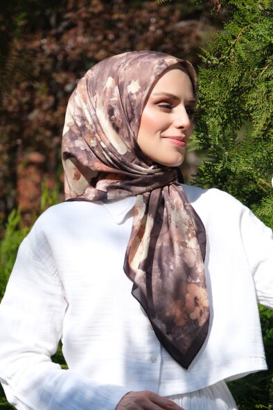 GÜL HARMANI EŞARP - SİYAH LATTE - 