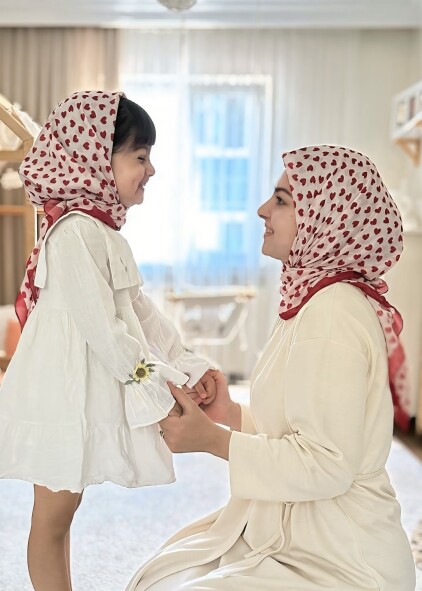 KIRMIZI KALP DESEN ANNE-KIZ ESARP TAKIMI - 