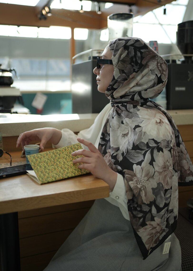 VELVET BLOOM ŞAL - SİYAH - BEJ - 1