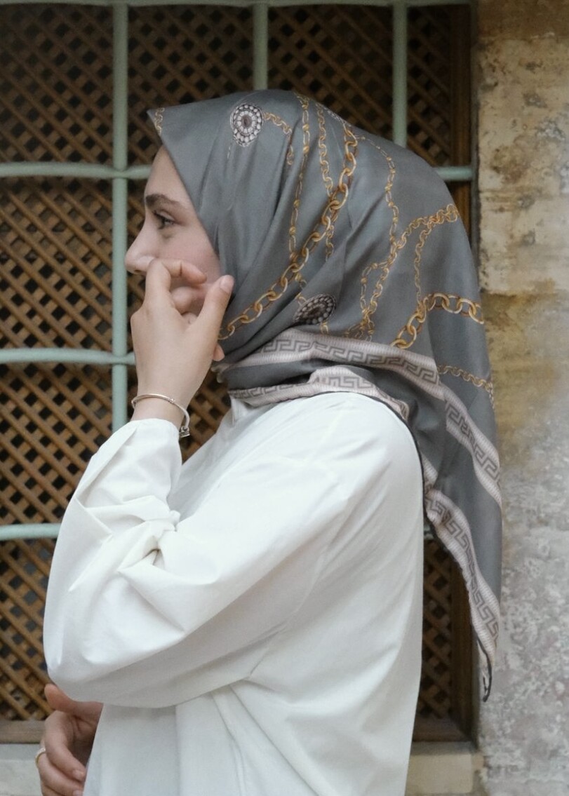 ZİNCİR DESEN EŞARP - ÇAĞLA YEŞİLİ - 1